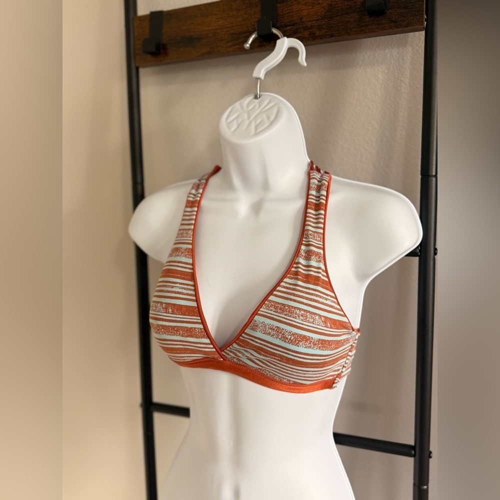 Maaji Rust Reversible Bikini Top with fun multi-strap back design. Size: Small. - Picture 5 of 11